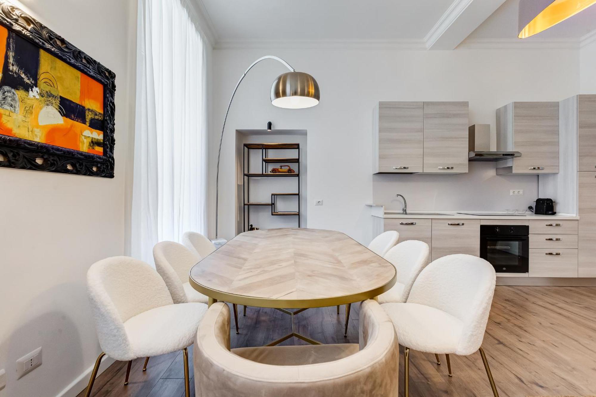 Bmga L Ottaviano Lux 3bdr Roma